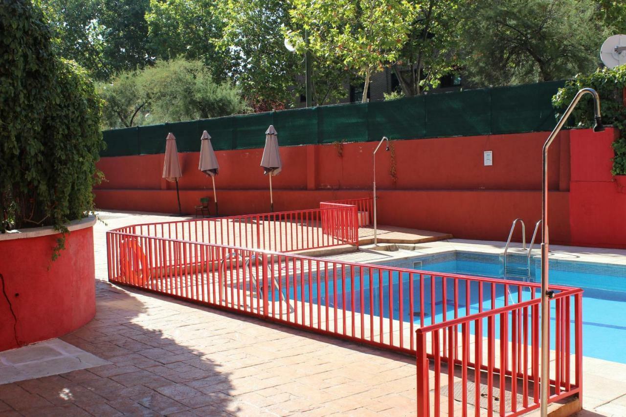 Appartement Vivienda Familiar Con Jardin Junto A Ifema à Madrid Extérieur photo