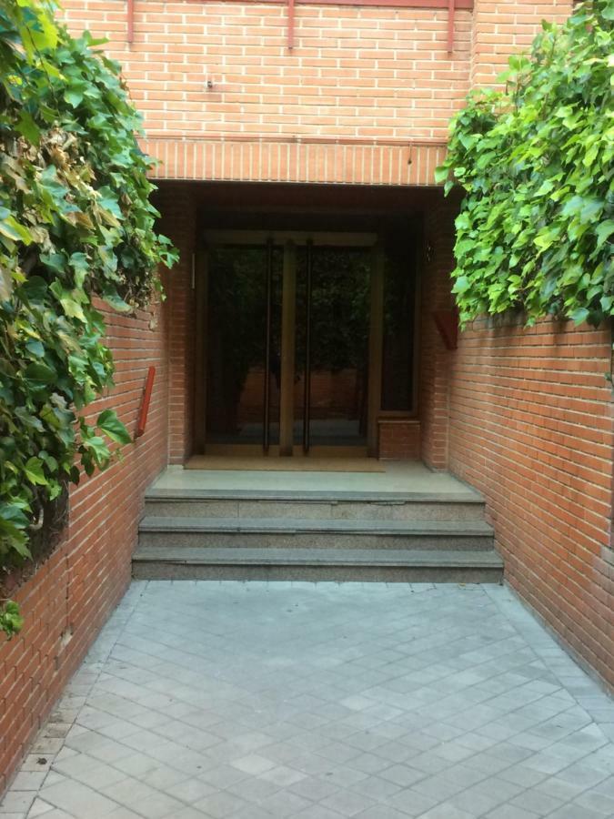 Appartement Vivienda Familiar Con Jardin Junto A Ifema à Madrid Extérieur photo